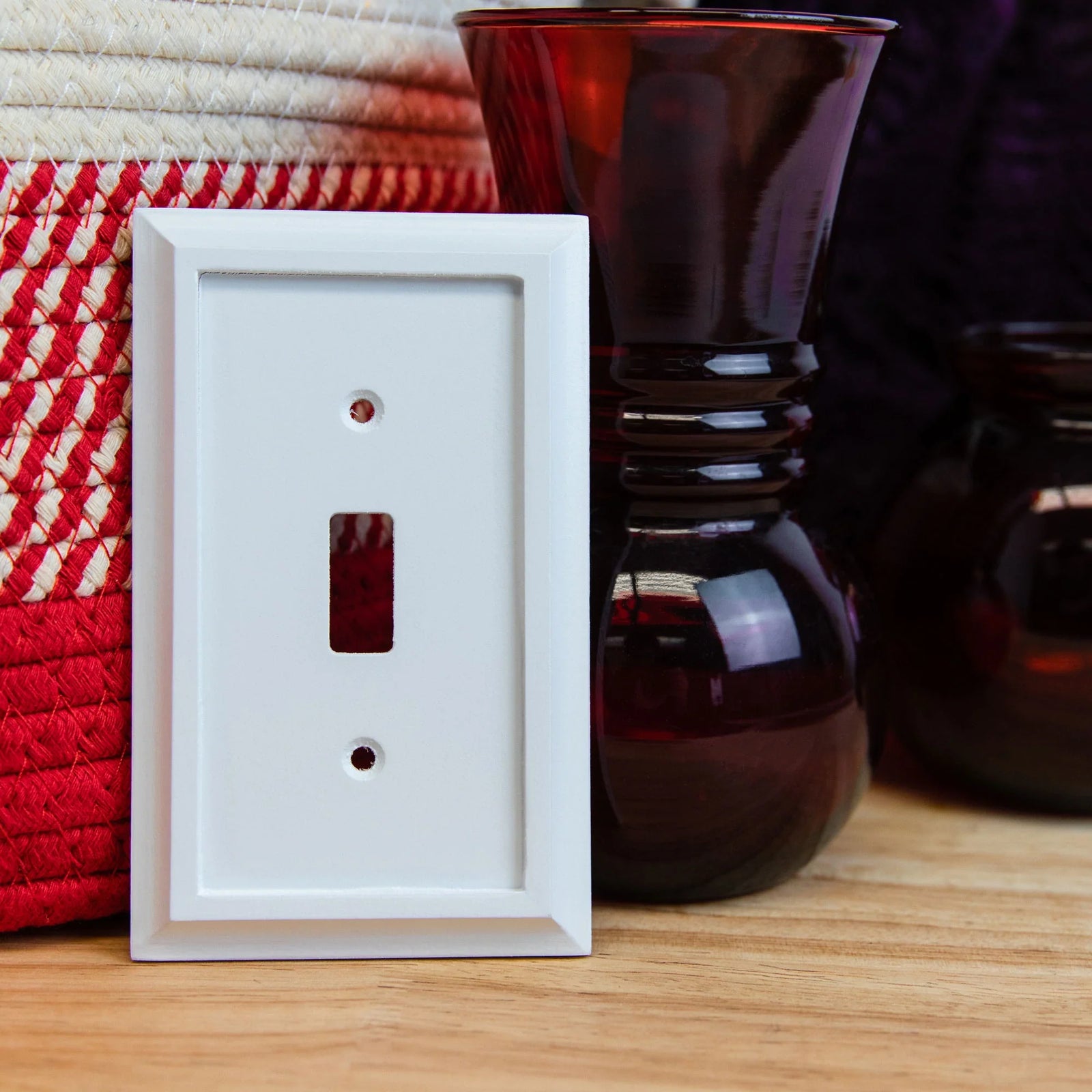 Deerfield White Wood - 1 Phone Jack Wallplate