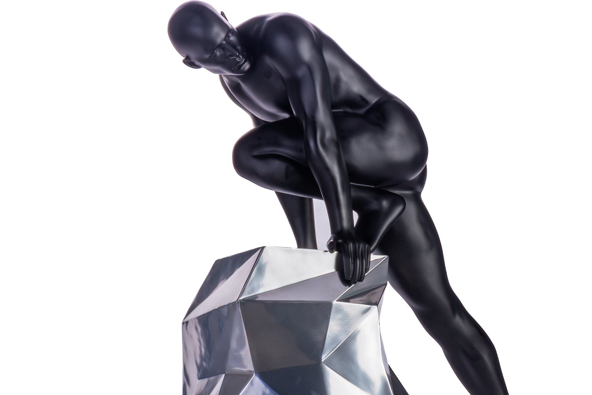 Escultura de hombre sensual // Negro mate y cromo