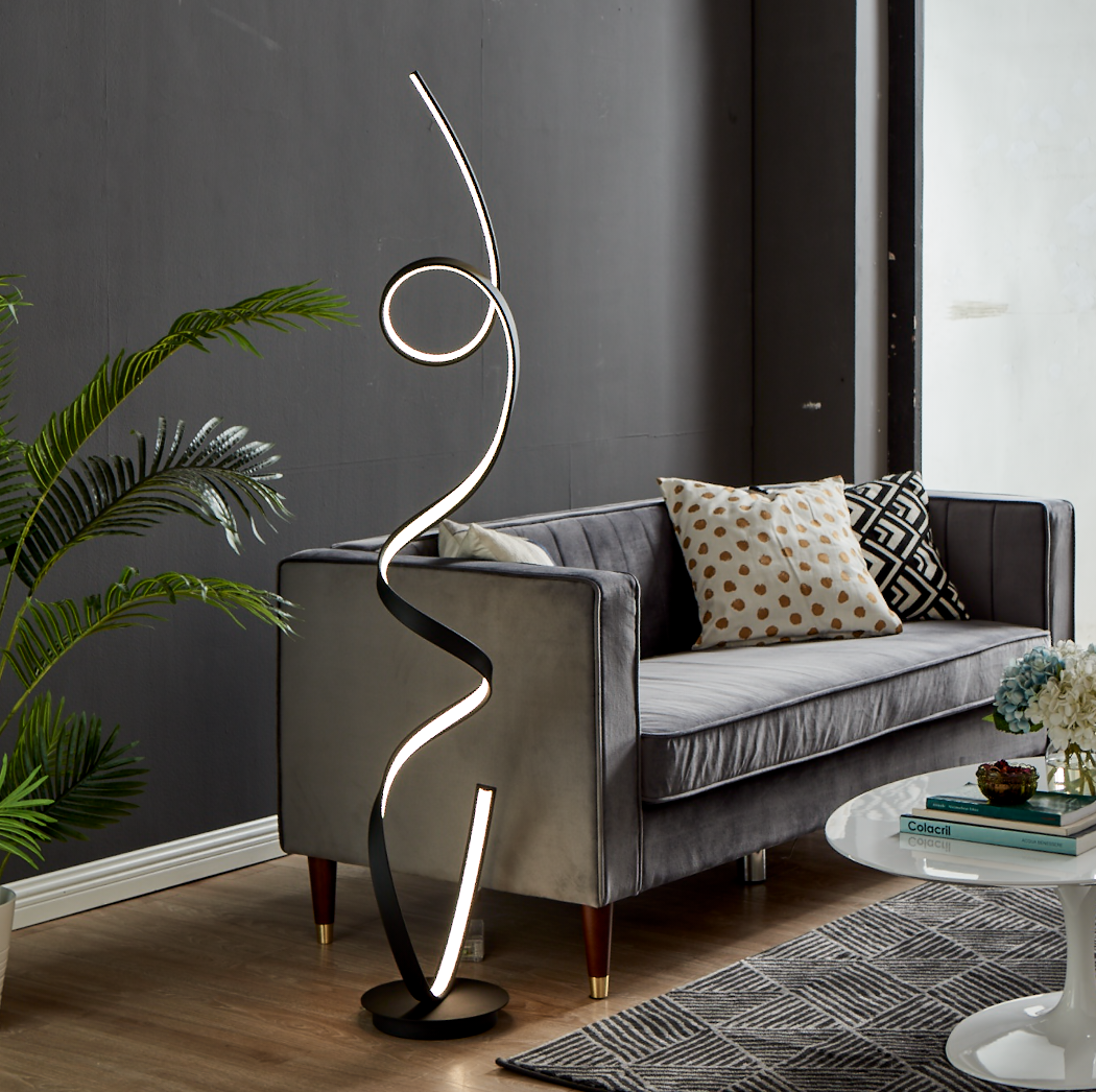 Amsterdam LED Dimmable 63" Floor Lamp // Matte Black