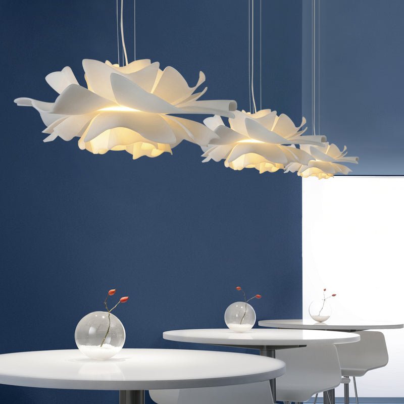 Modern LED Ceiling Pendant Light in the Shape of Flower for Living Room