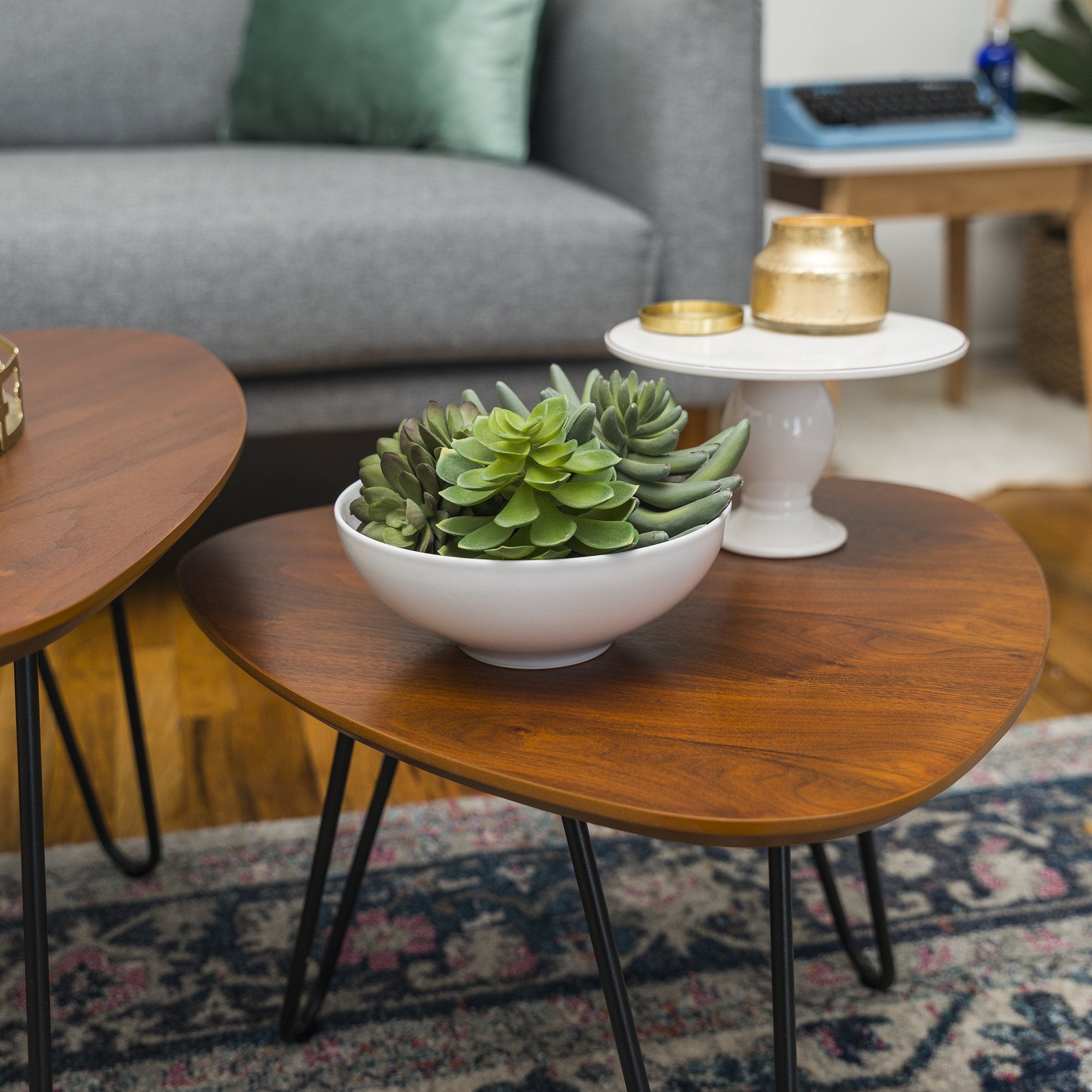 Juego de mesa de centro con patas en forma de horquilla y anidación