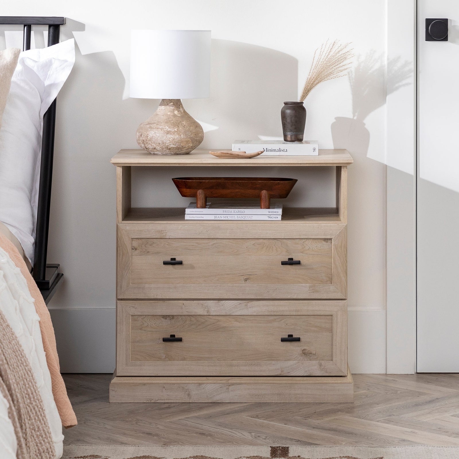 Clyde Classic 2-Drawer Nightstand / Side Table