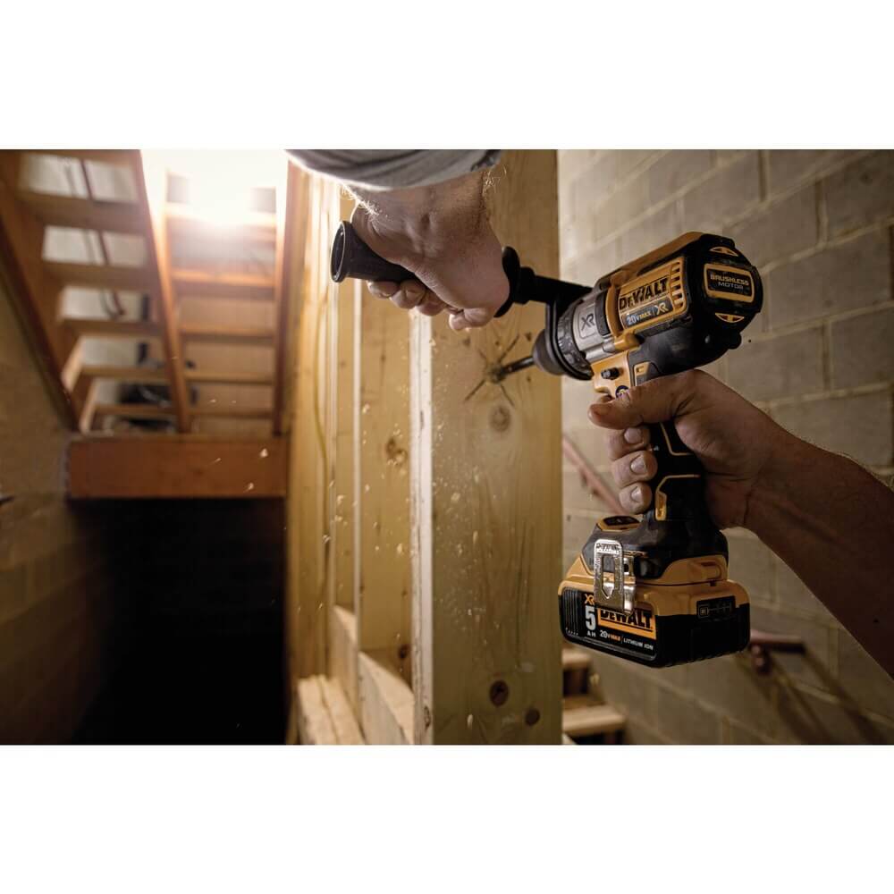 DEWALT DCD991P2 20V MAX* XR® Lithium Ion Brushless 3-Speed Drill/Driver Kit