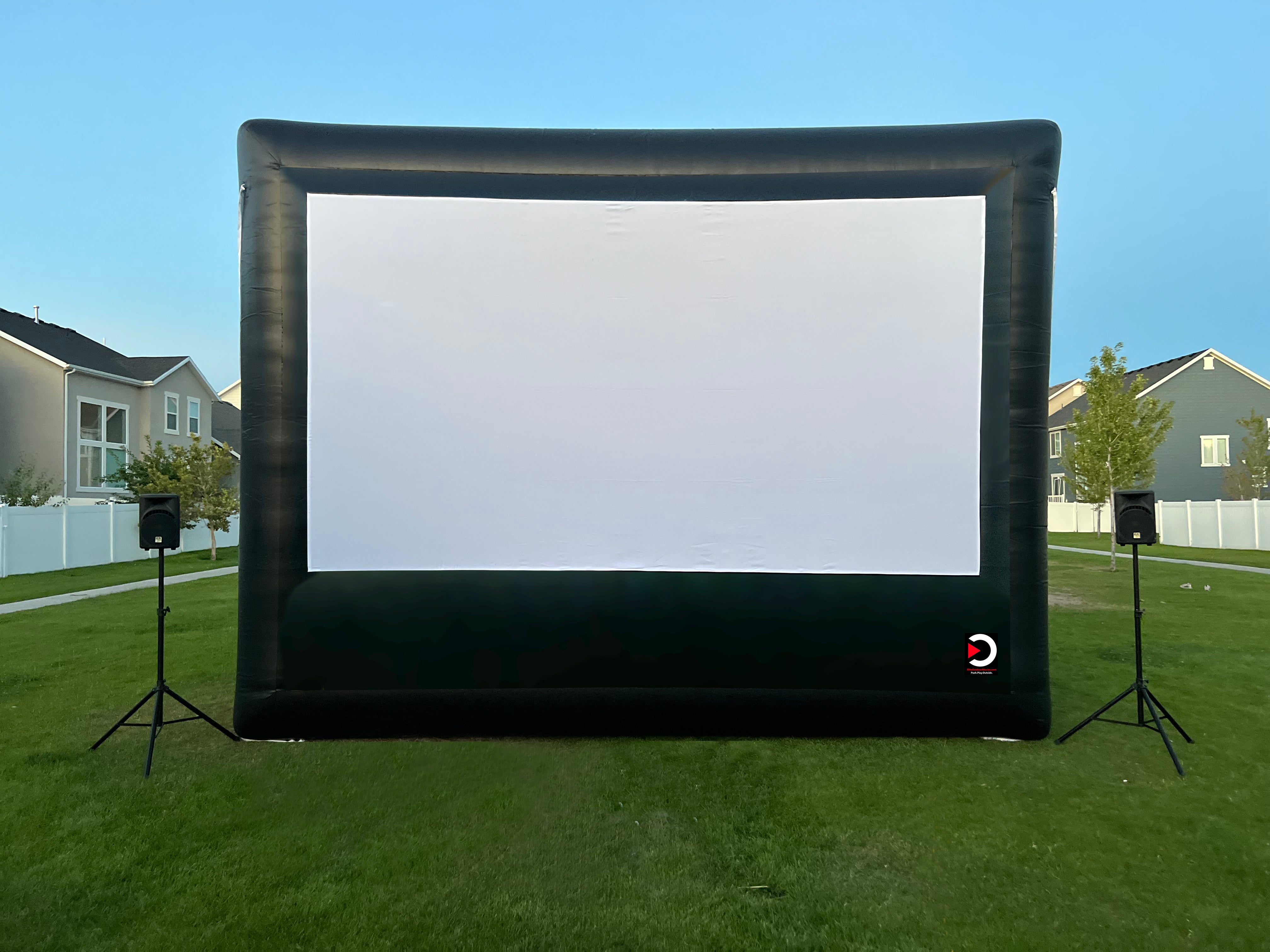 Elite Outdoor Movies Professional 17' Inflatable Screen