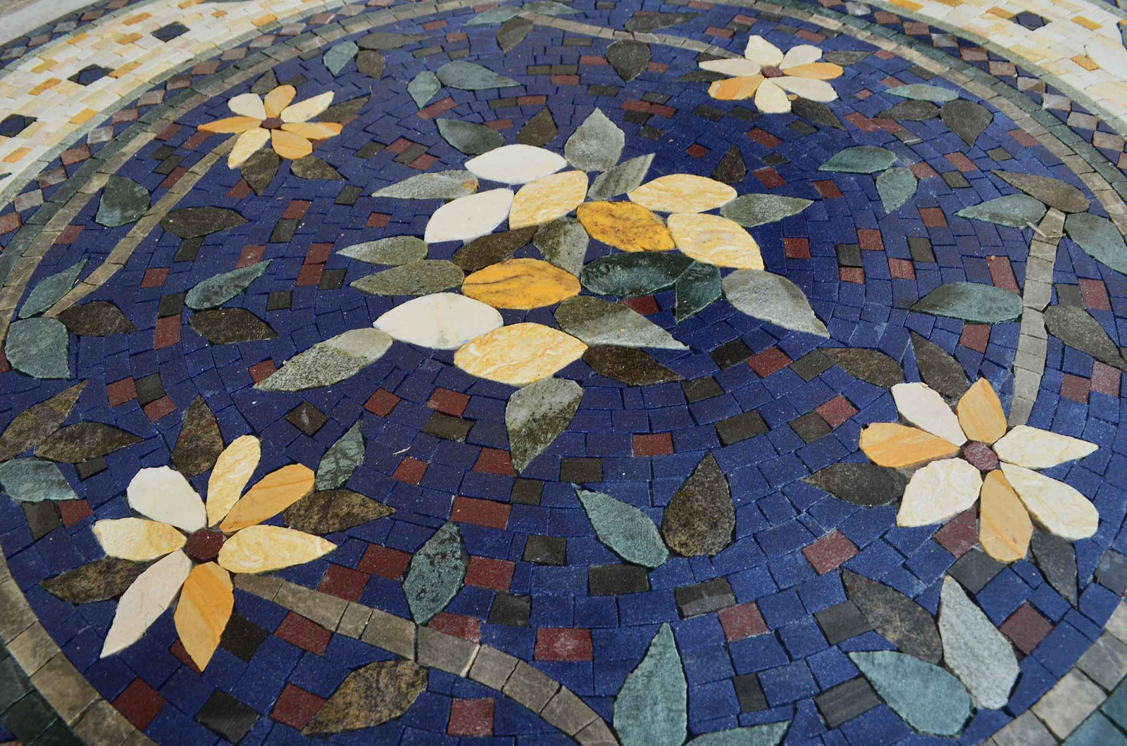 Jasmine Blues - Mosaic Medallion