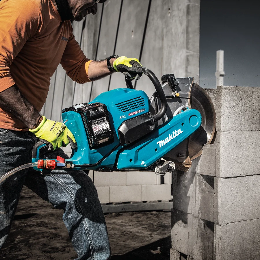 Makita GEC01PL4 80V max (40V max X2) XGT® Brushless 14" Power Cutter Kit with 4 Batteries, AFT®, Electric Brake (8.0Ah)