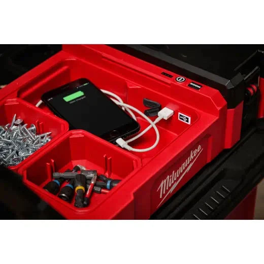 Foco de luz Milwaukee 2356-20 M12™ PACKOUT™ con carga USB