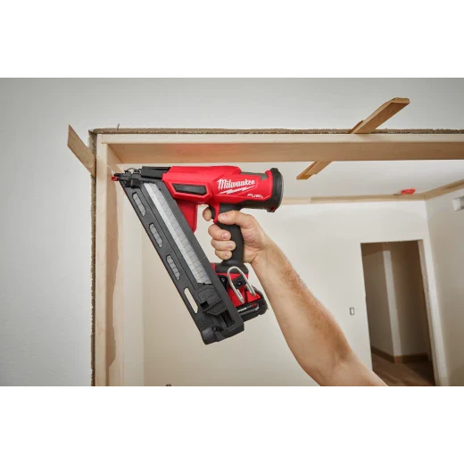 Milwaukee 2839-20 M18 FUEL 15 Gauge Finish Nailer (Tool Only)