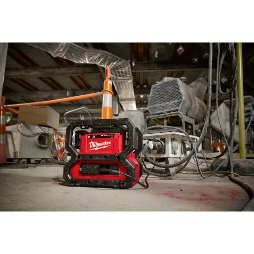 Milwaukee 2845-20 M18™ CARRY-ON 3600W/1800W Power Supply