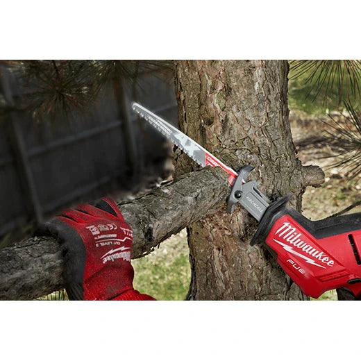 Milwaukee 48-00-5332 9" 3 TPI The AX™ with Carbide Teeth for Pruning & Clean Wood SAWZALL® Blade 3PK