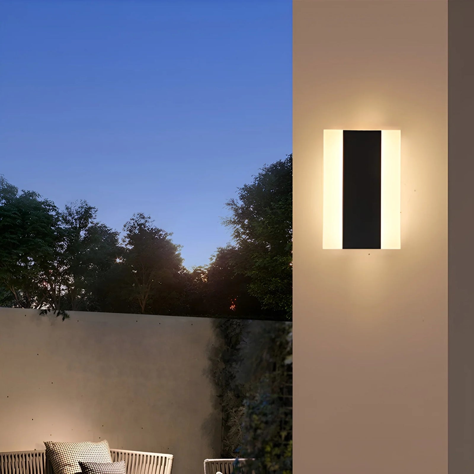 Modern Black Waterproof Outdoor Bright LED Wall lamp For Garden, Villa