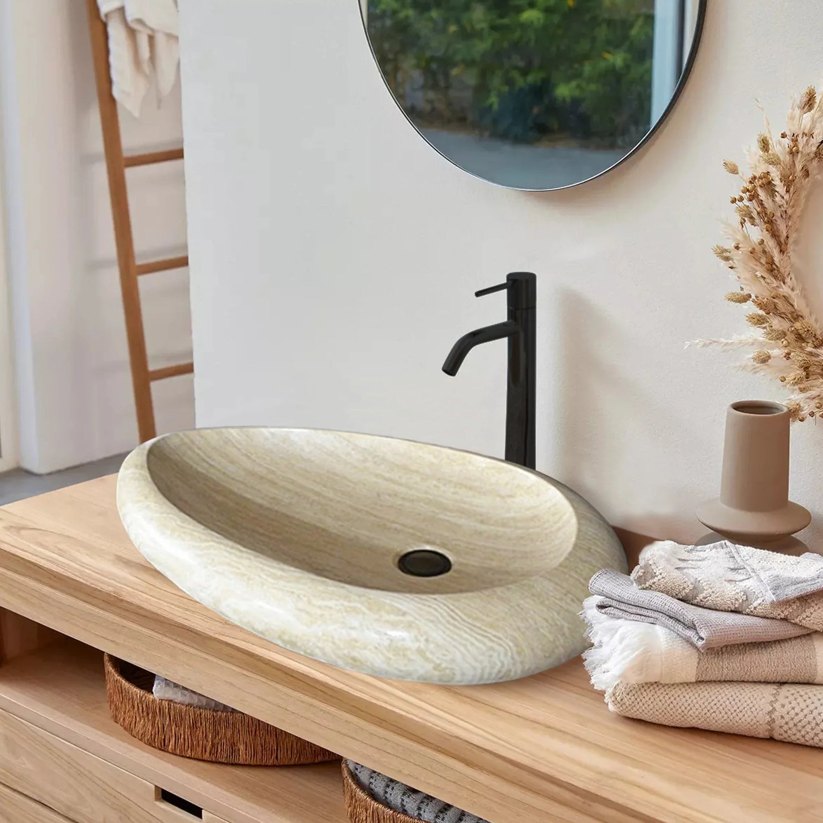 Lavabo de baño con forma de lágrima de piedra travertino claro Troia