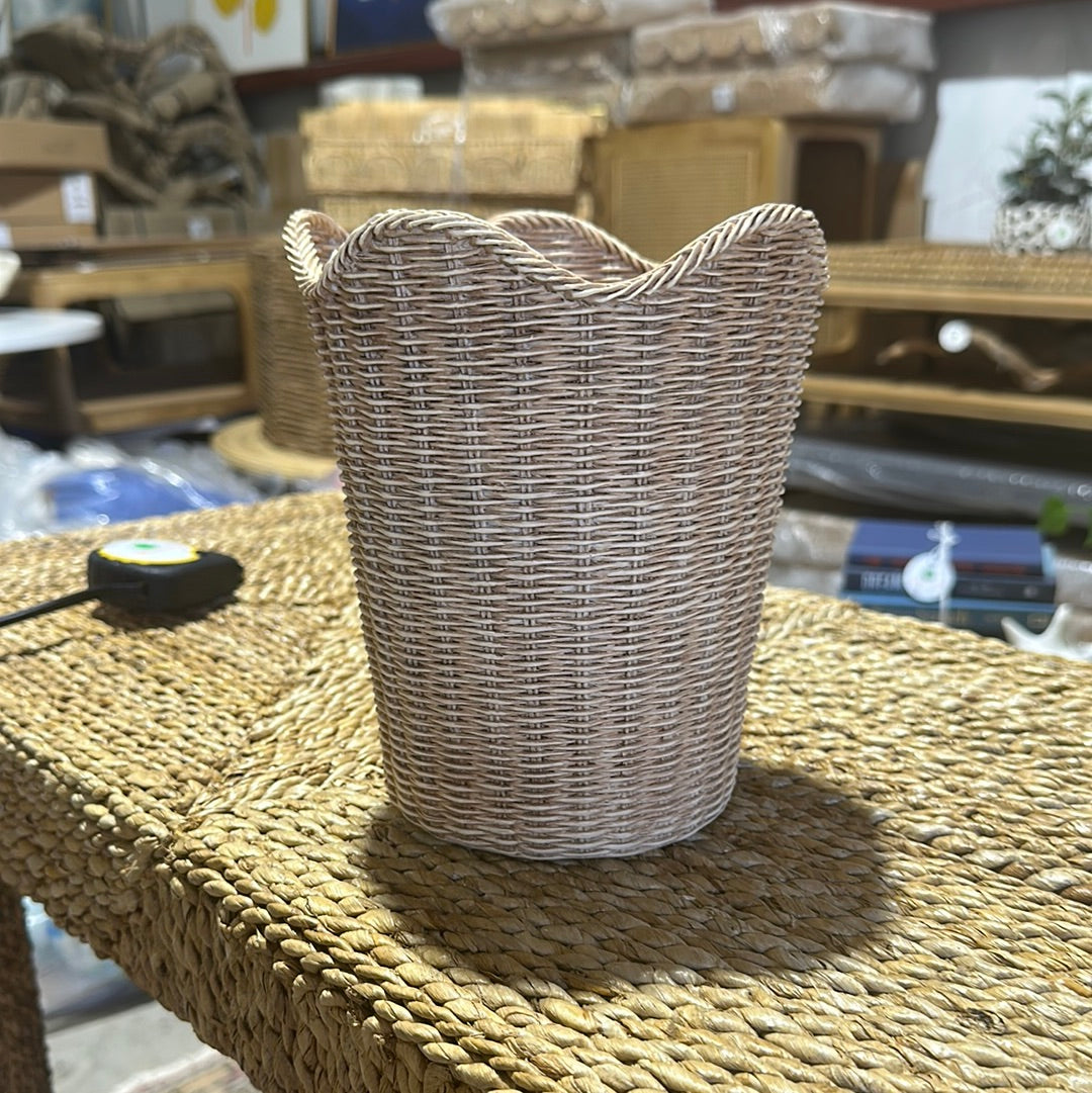 Basket Weave Pattern with Scalloped Edge Cachepot